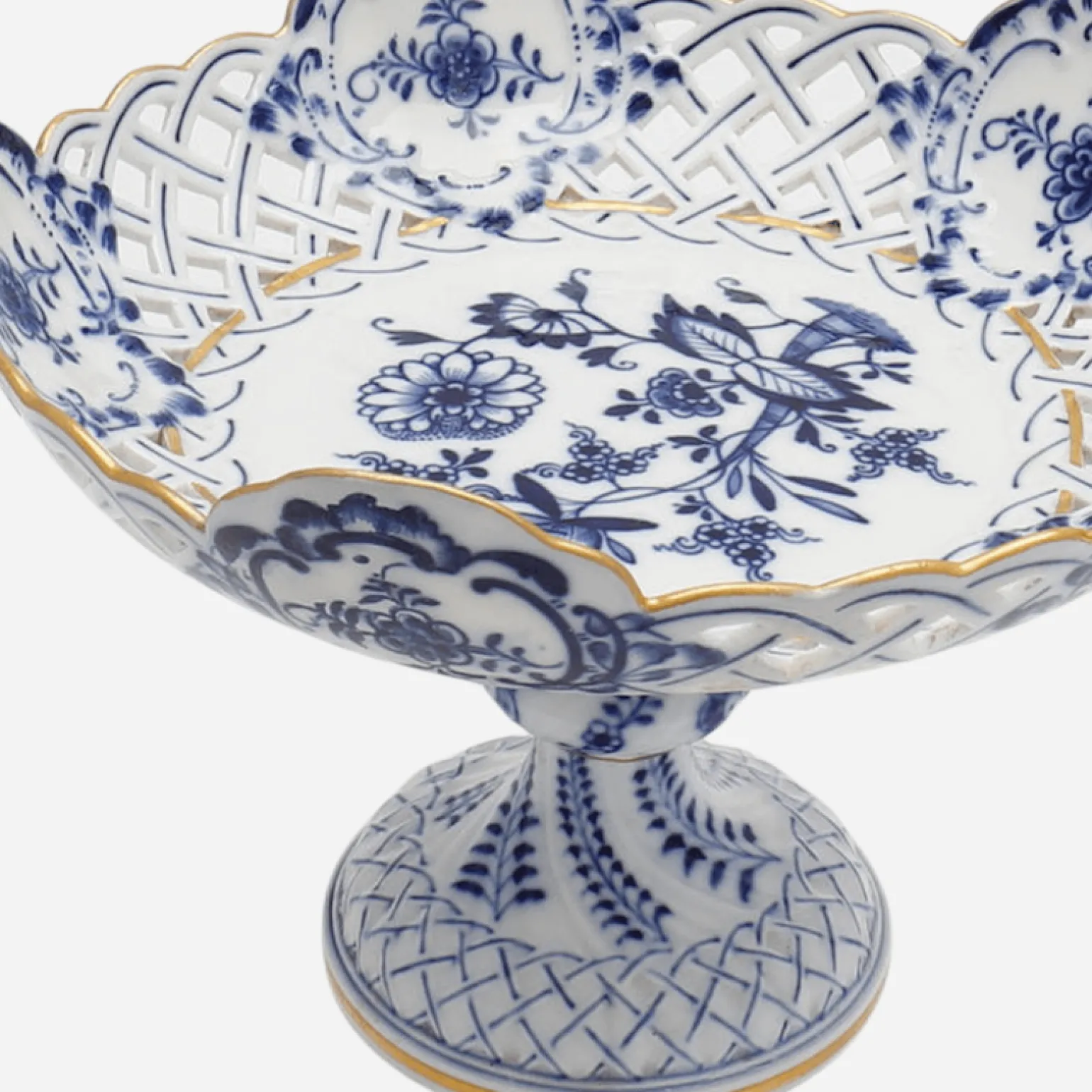 antique_meissen_footed_bo_1.webp Antique Meissen Footed Bowl
