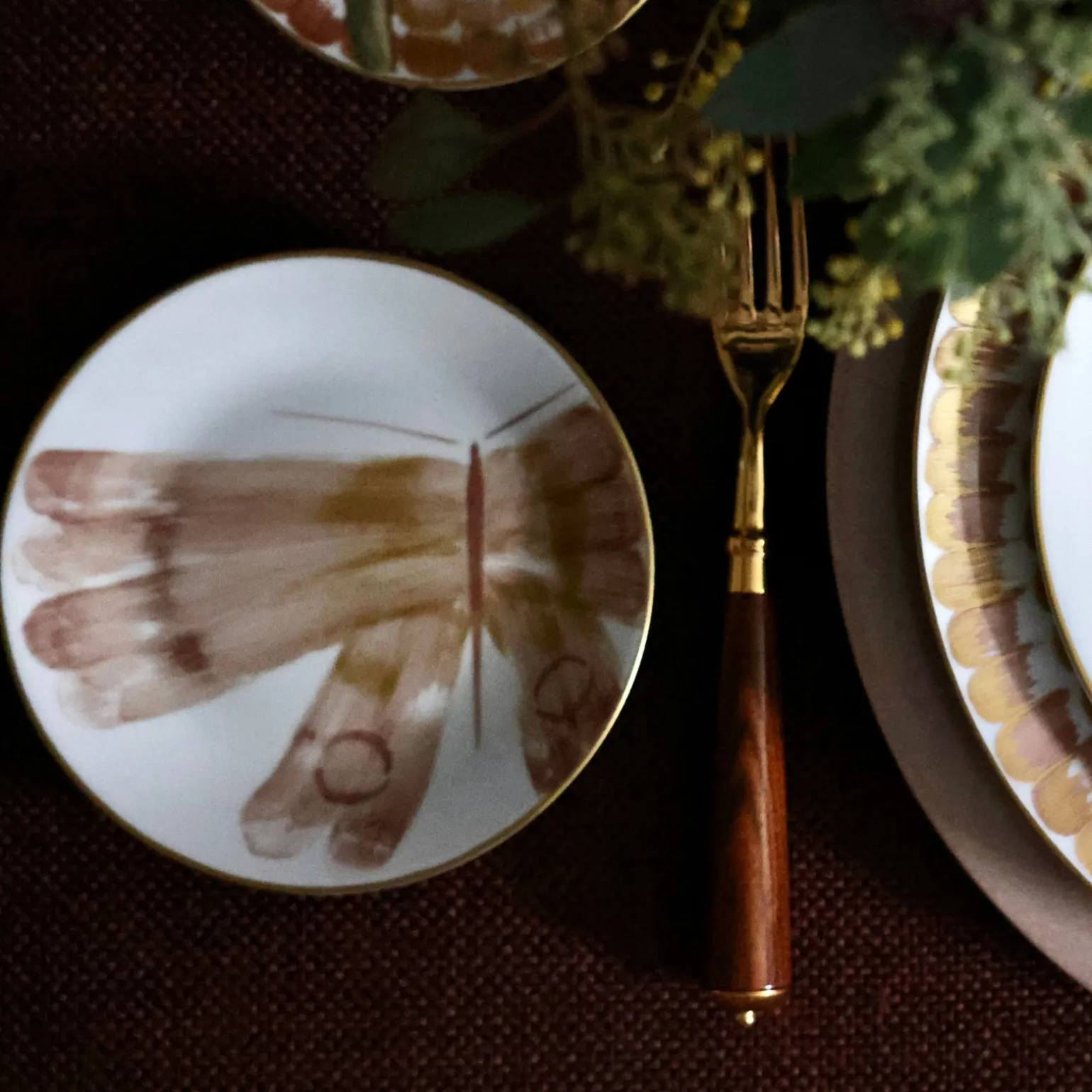 belle_de_nuit_bread_plate_1.webp Belle de Nuit Bread Plate Rose