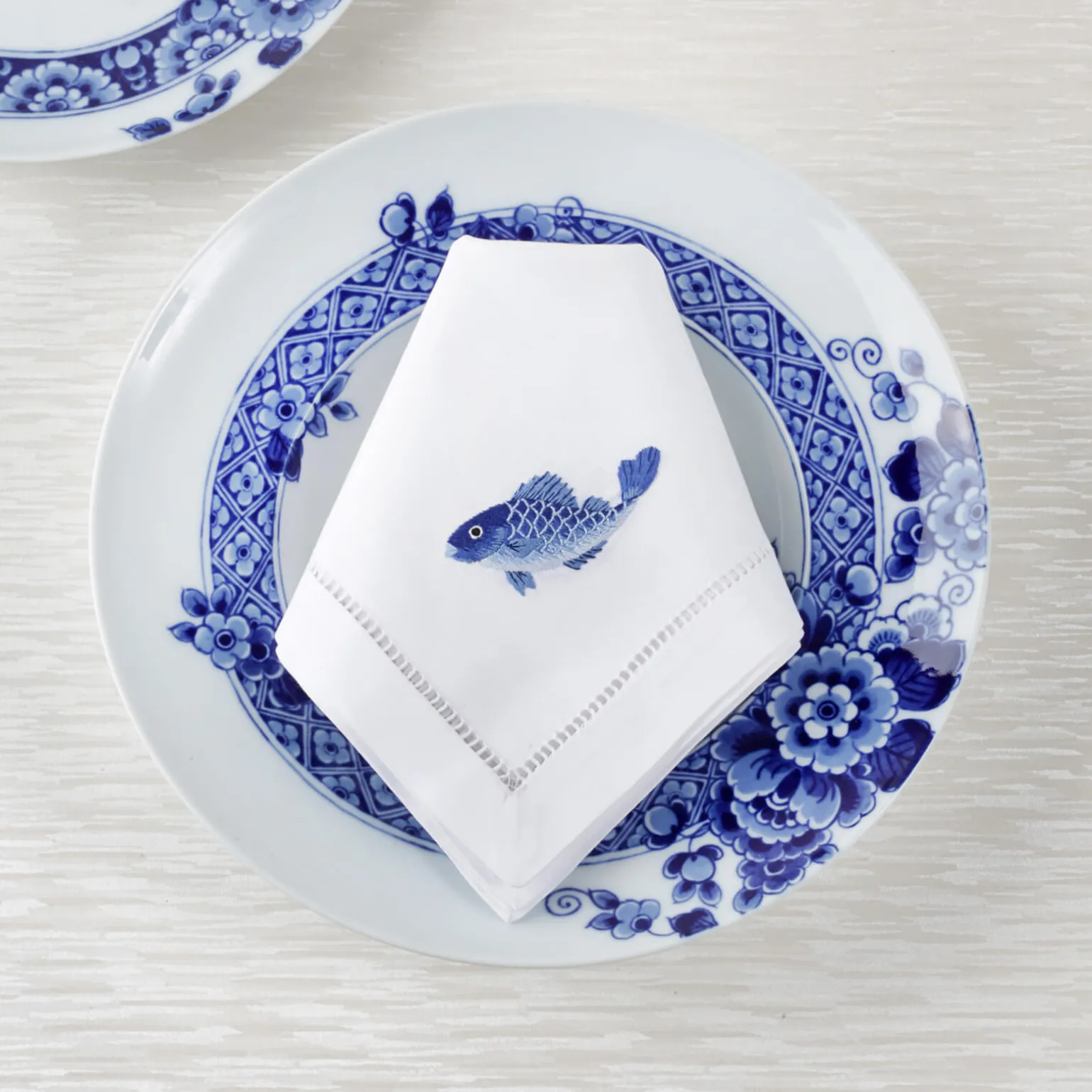 blue_fish_dinner_napkin_2.webp Blue Fish Dinner Napkin