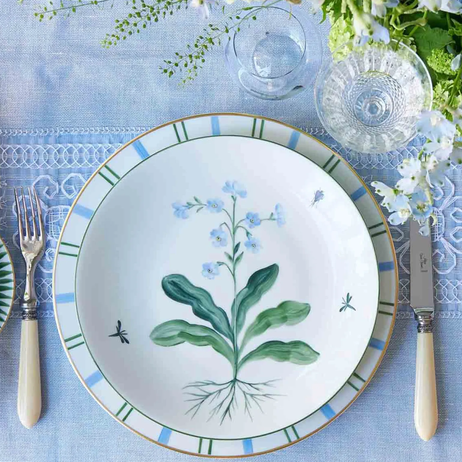 botanique_charger_plate_1.webp Botanique Charger Plate