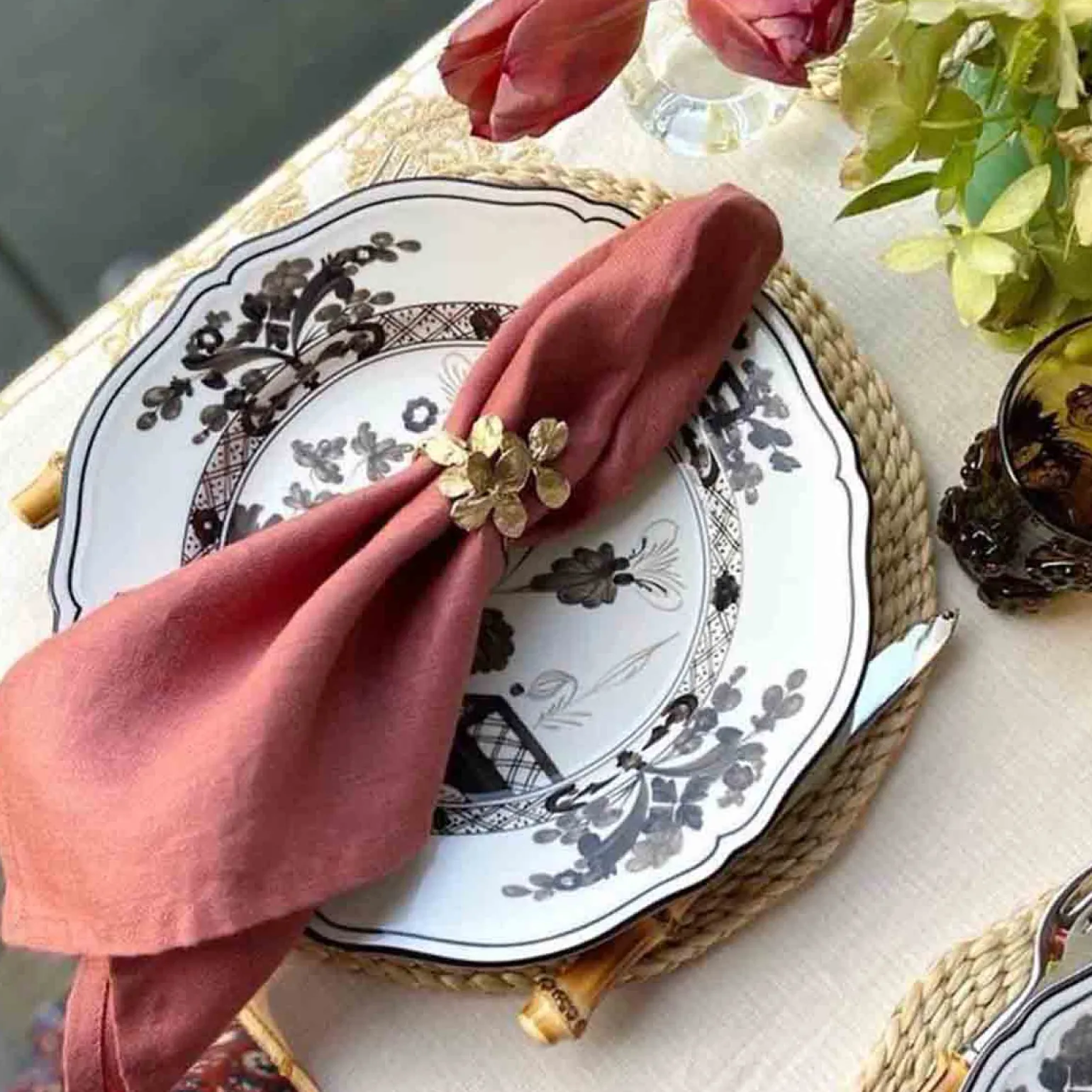 brick_linen_sateen_napkin_1.webp Brick Linen Sateen Napkins - Set of 4