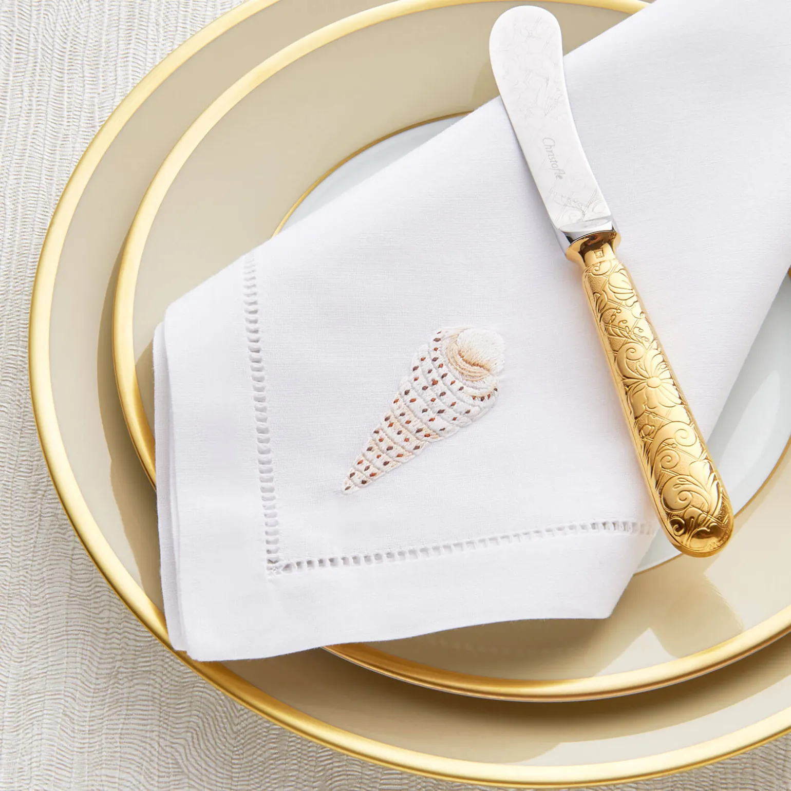cone_shell_dinner_napkin_1.webp Cone Shell Dinner Napkin