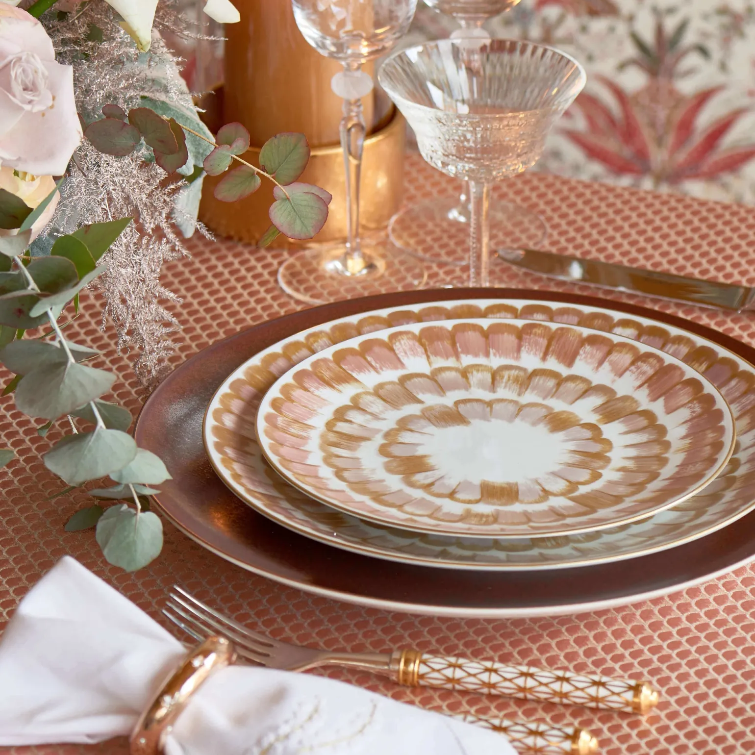 dahlia_dinner_plate_rose_1.webp Dahlia Dinner Plate Rose