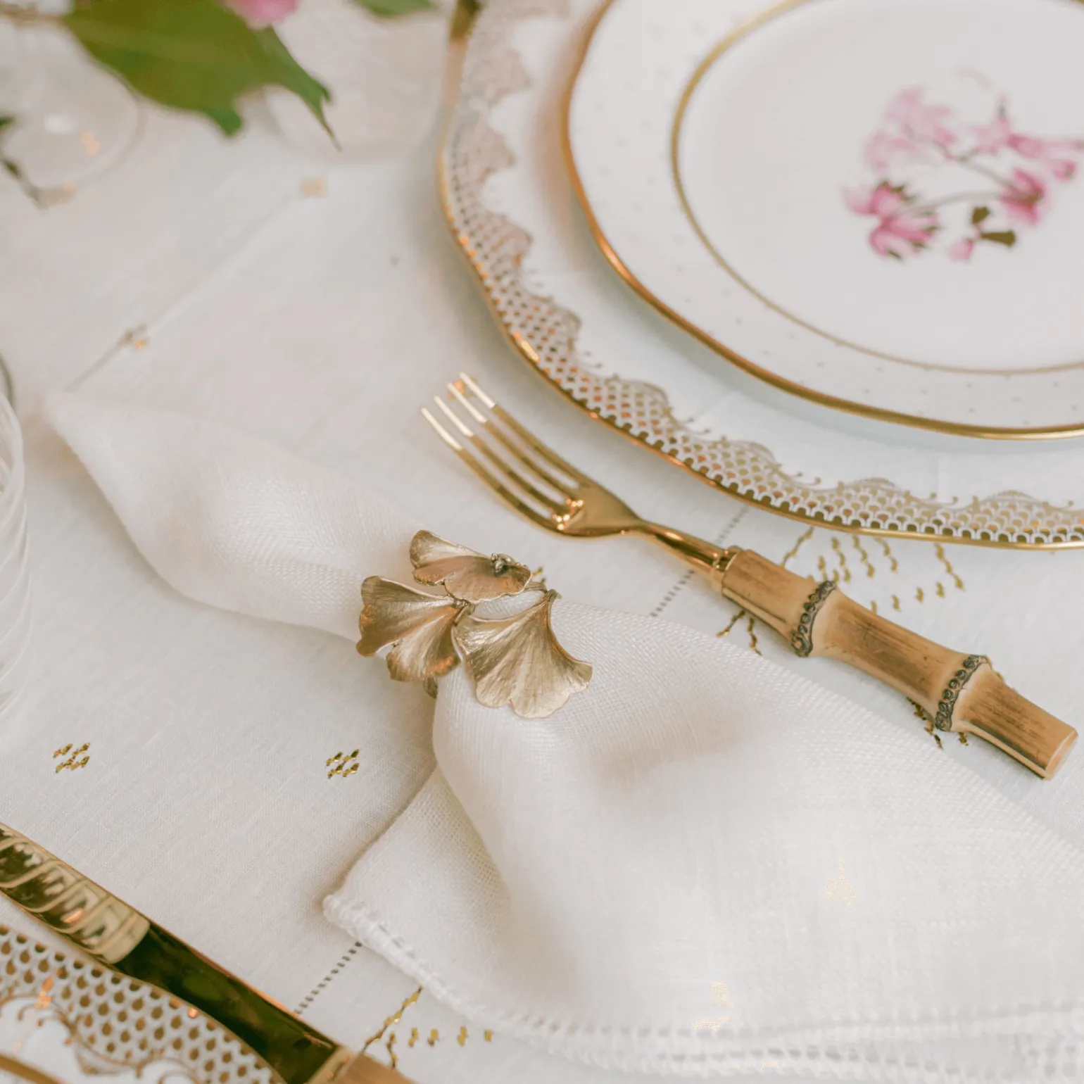 gingko_napkin_ring__set_o_1.webp Gingko Napkin Ring - Set of 4