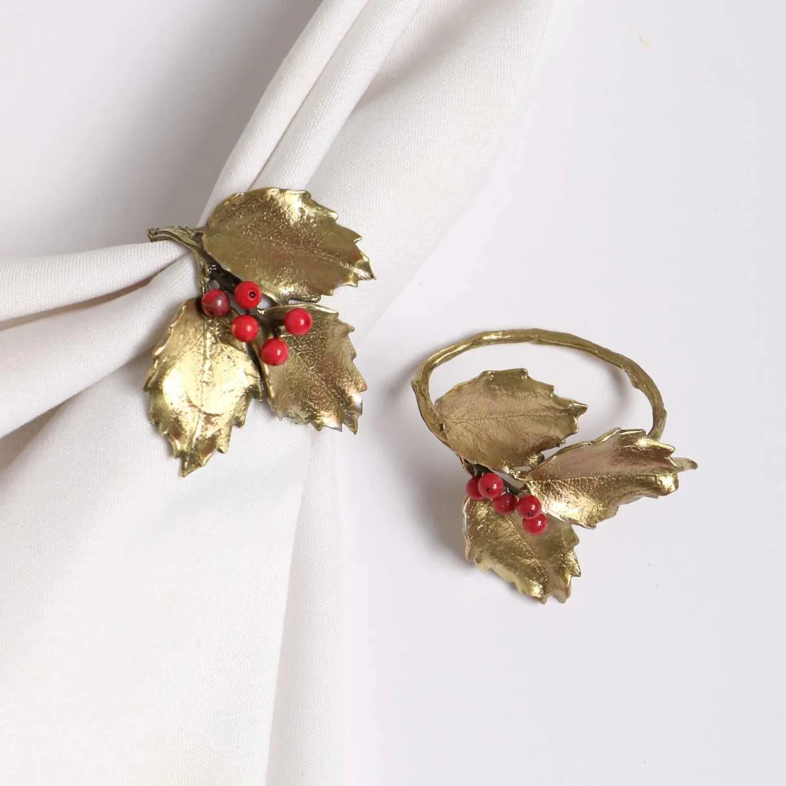holly_napkin_ring__set_of_2.webp Holly Napkin Ring - Set of 4