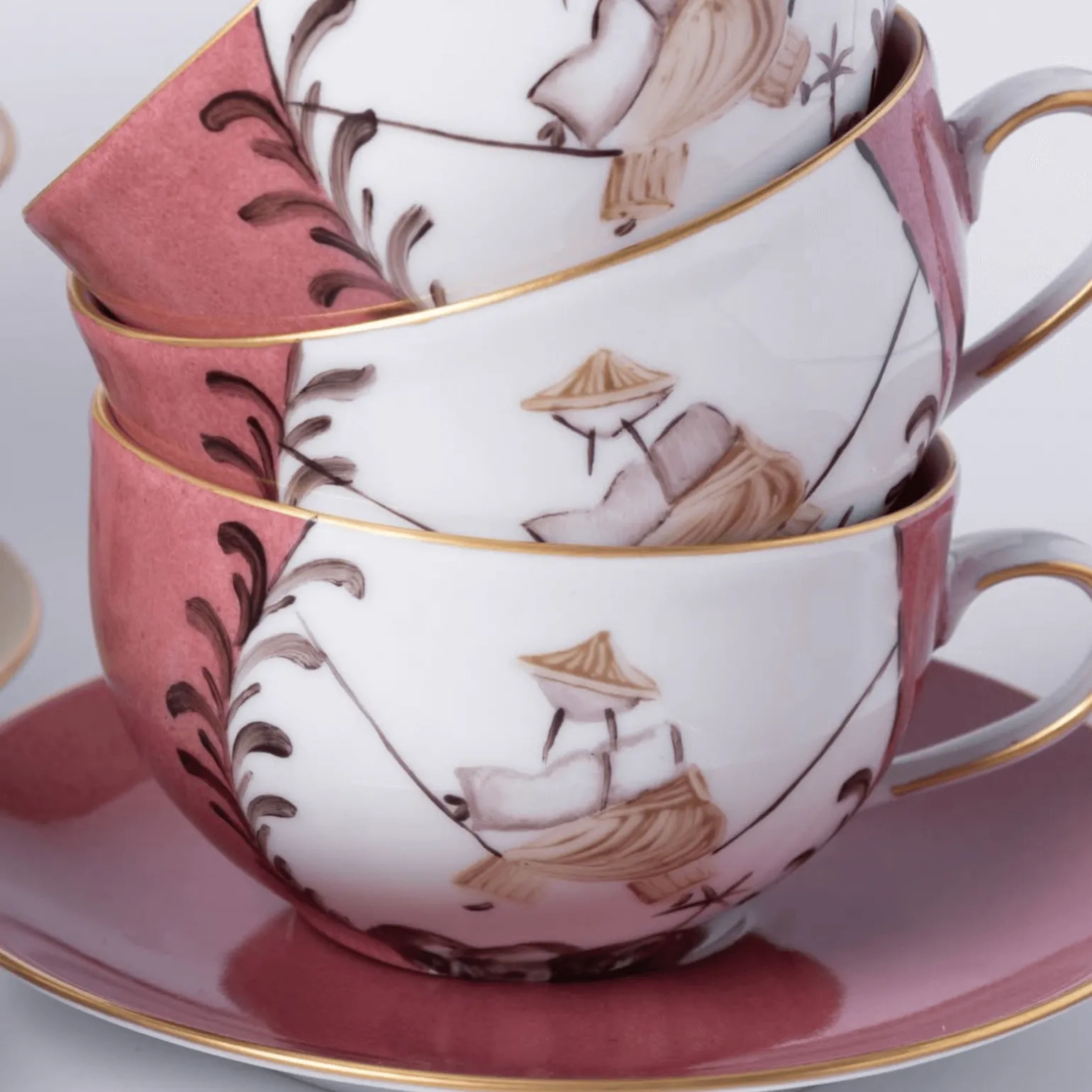 indes_galantes_teacup__sa_1-2.webp Indes Galantes Teacup & Saucer - Raspberry