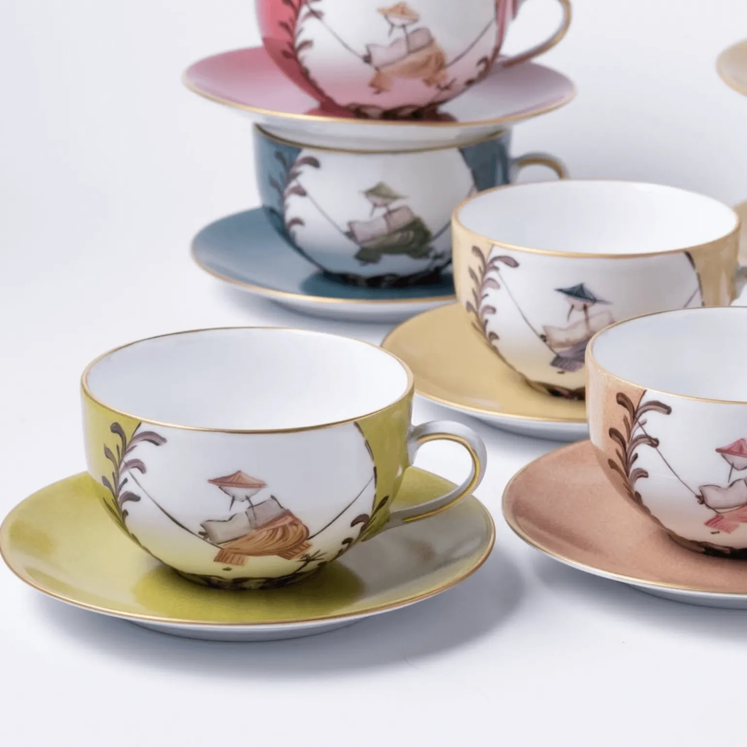 indes_galantes_teacup__sa_1.webp Indes Galantes Teacup & Saucer - Olive Green