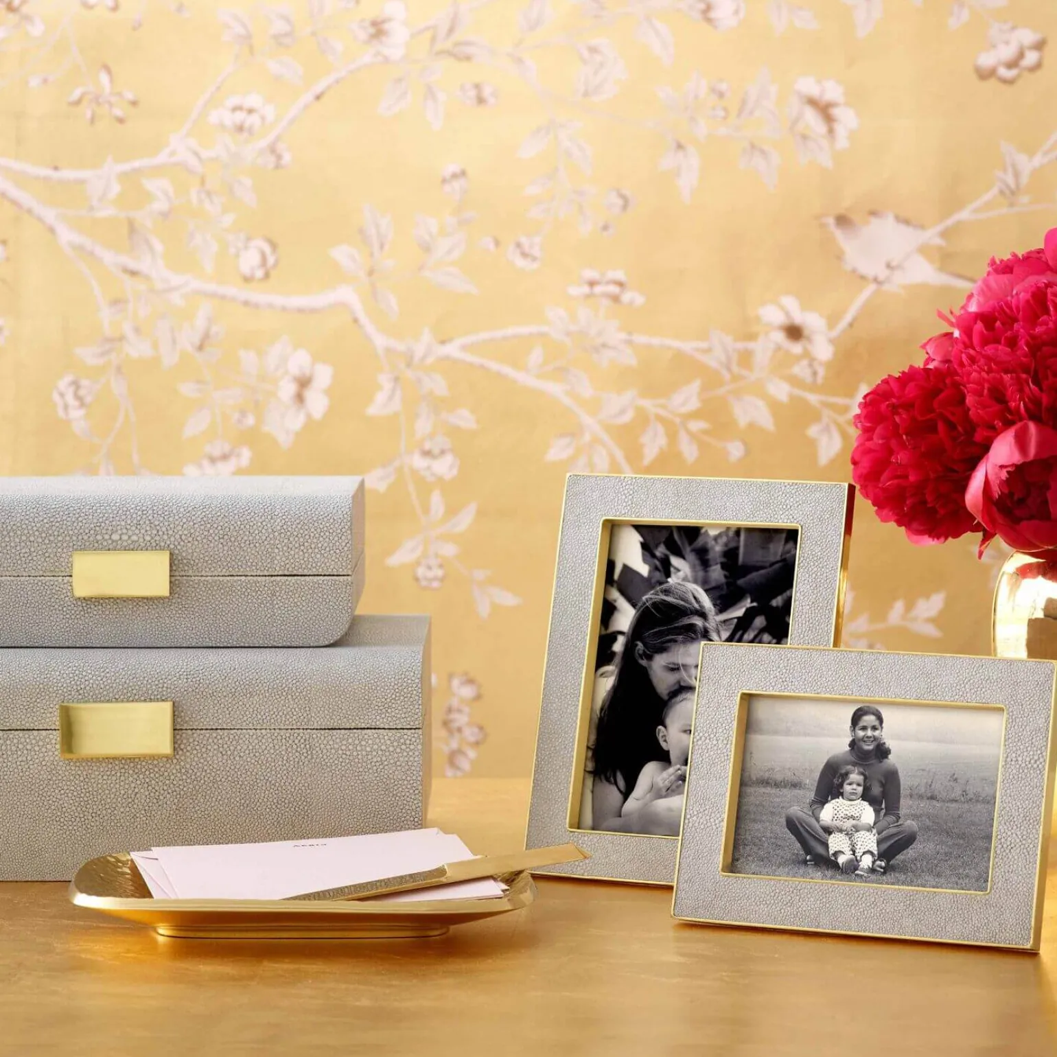 modern_shagreen_jewellery_1-1.webp Modern Shagreen Jewellery Box Small - Dove