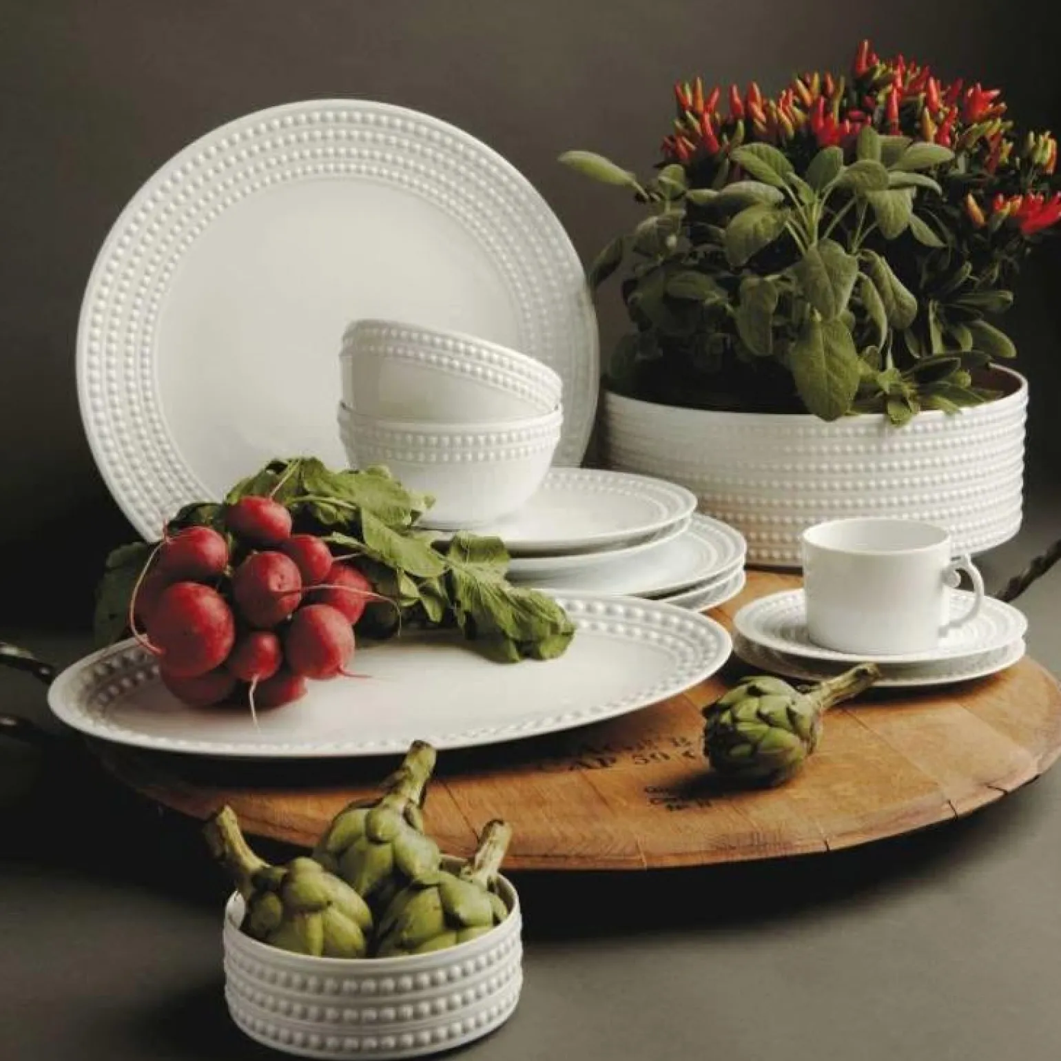 perle_white_dinner_plate_1.webp Perlée White Dinner Plate