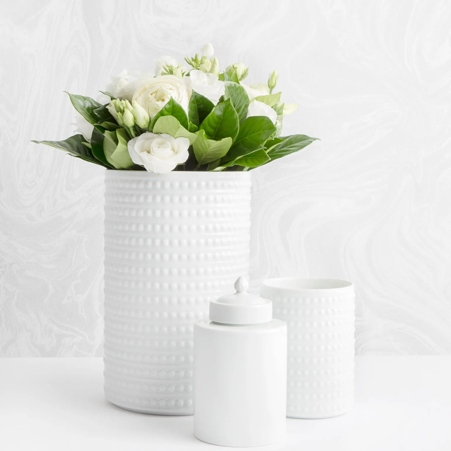 perle_white_vase_1.webp Perlée White Vase