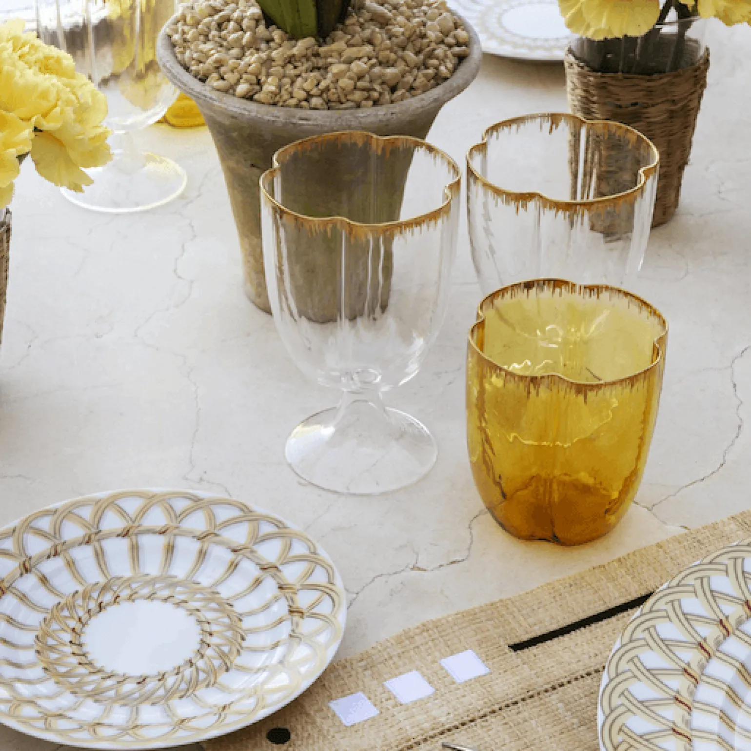 petal_tumbler_amber_1.webp Petal Tumbler Amber