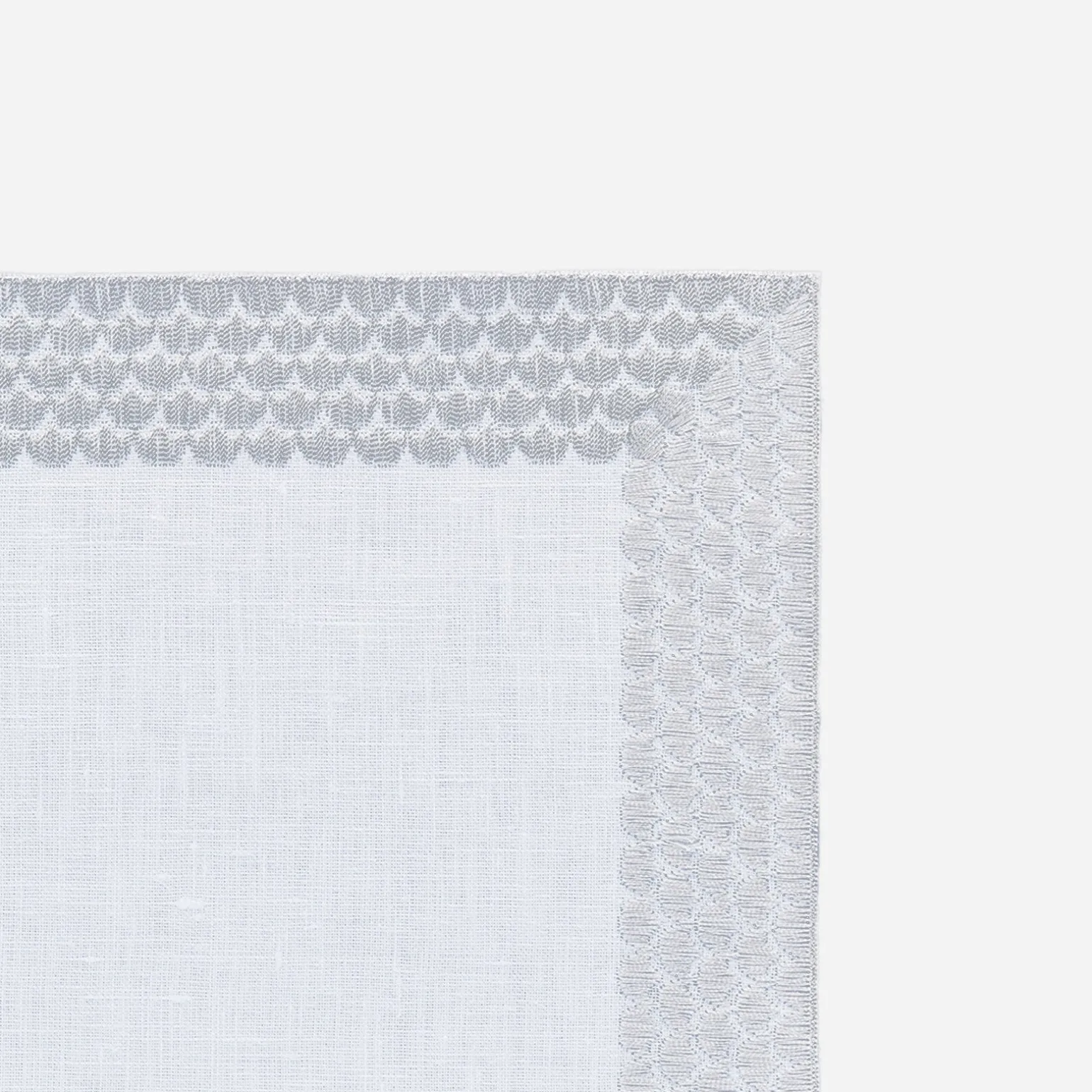 riva_silver_placemat_1.webp Riva Silver Placemat