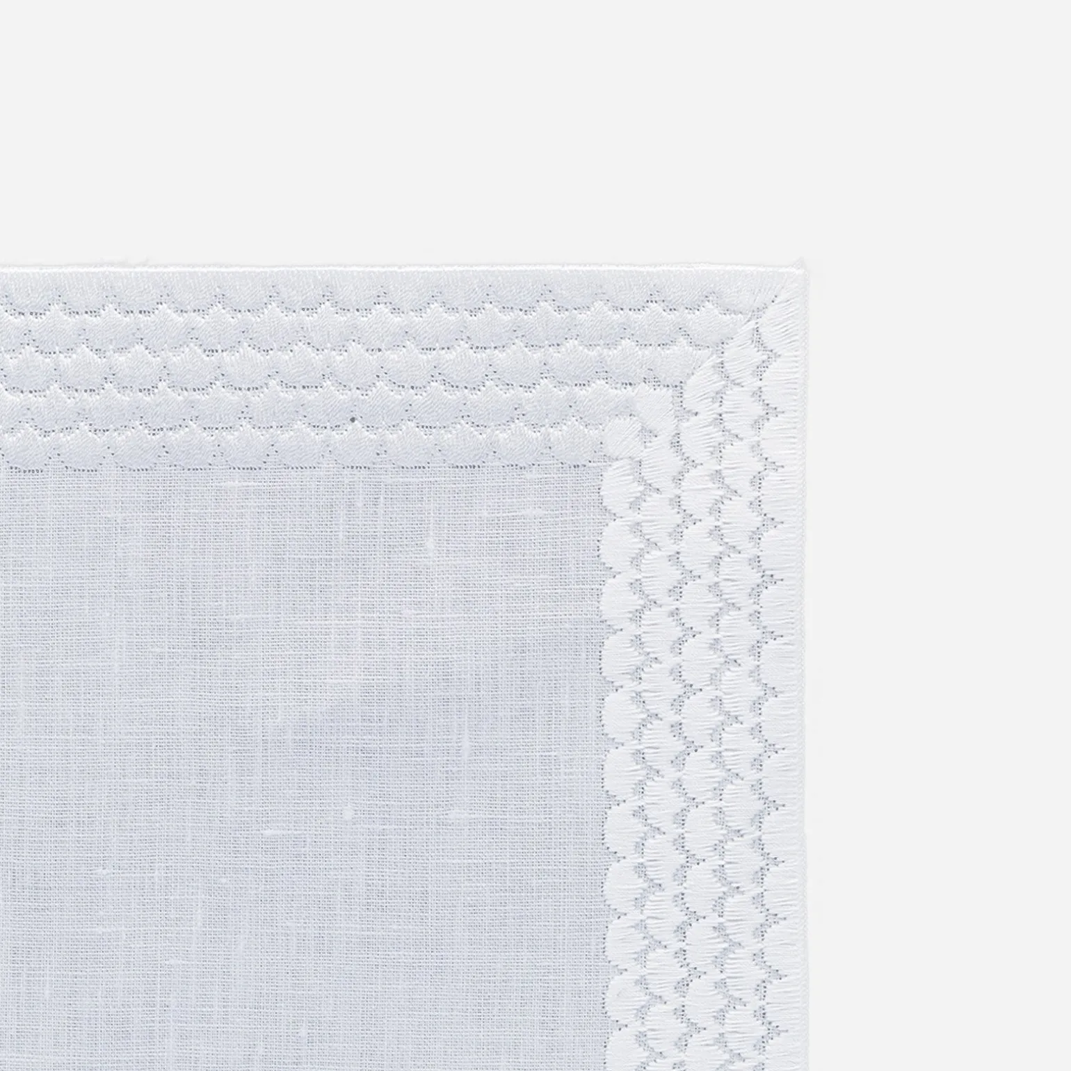riva_white_placemat_1.webp Riva White Placemat