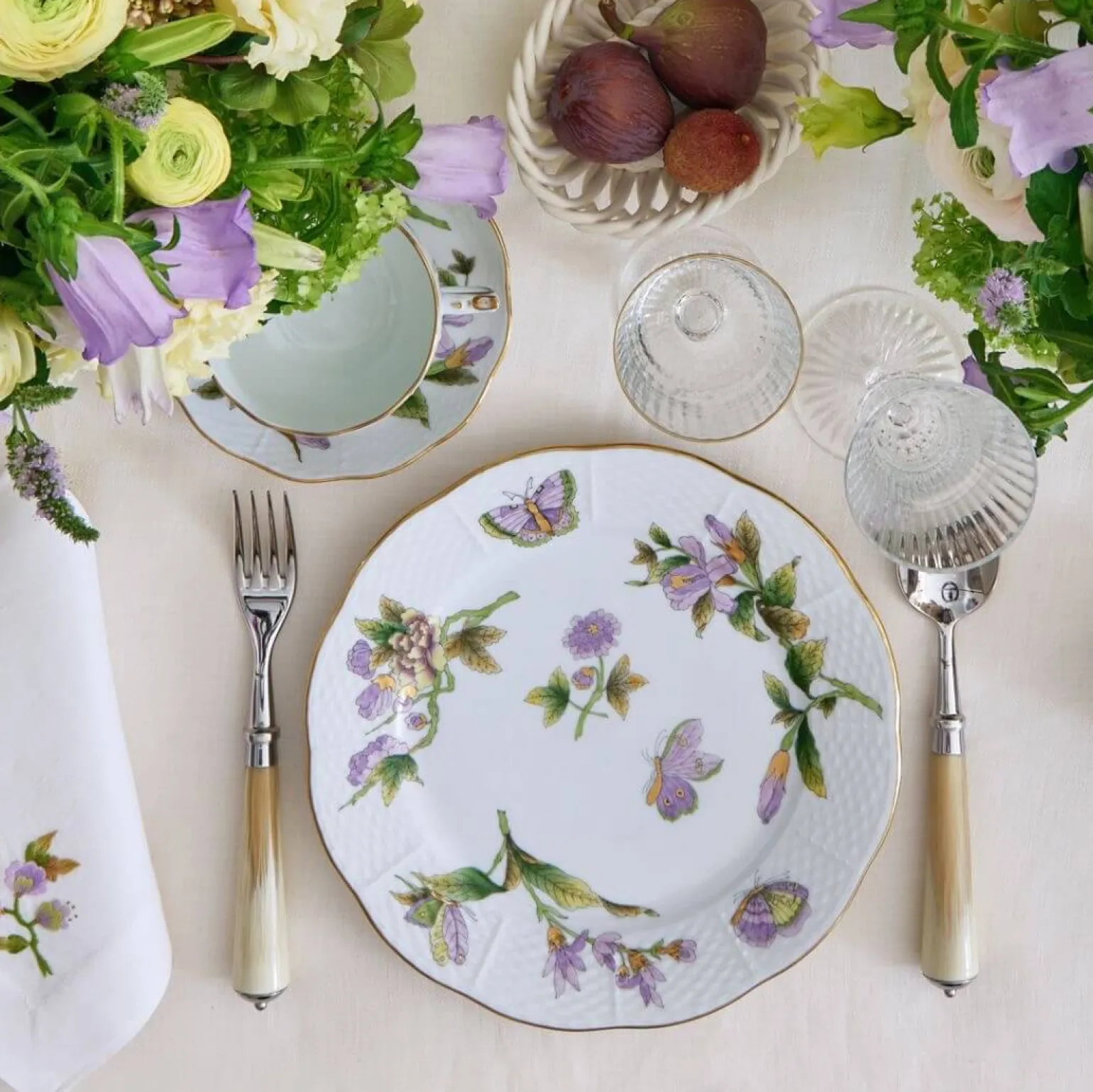 royal_garden_dessert_plat_1.webp Royal Garden Dessert Plate