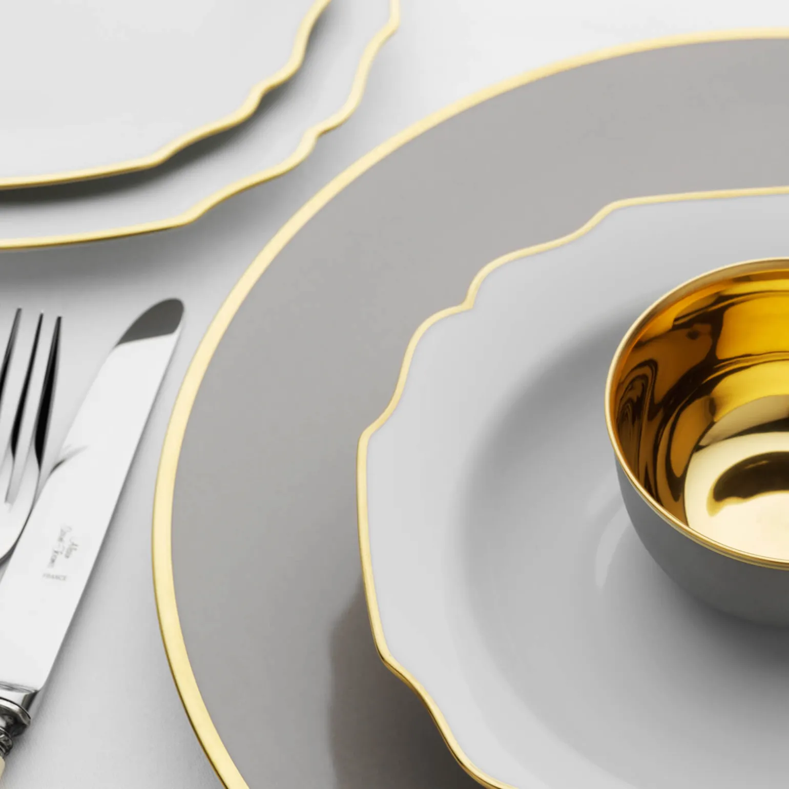 schubert_champagne_cup_sm_2.webp Schubert Champagne Cup Smoke Grey