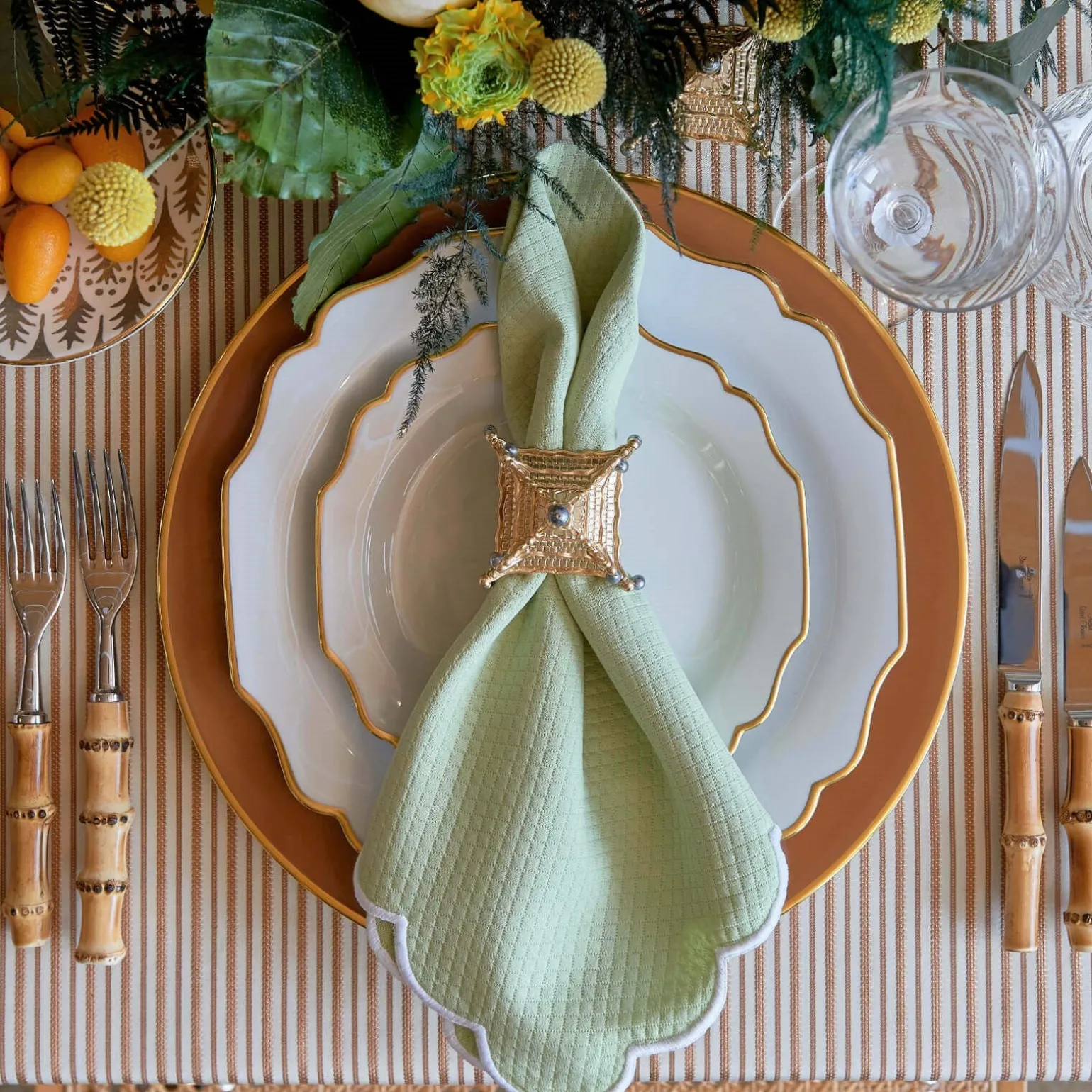 set_of_four_savannah_gard_4.webp Set of Four Savannah Gardens Green Placemats