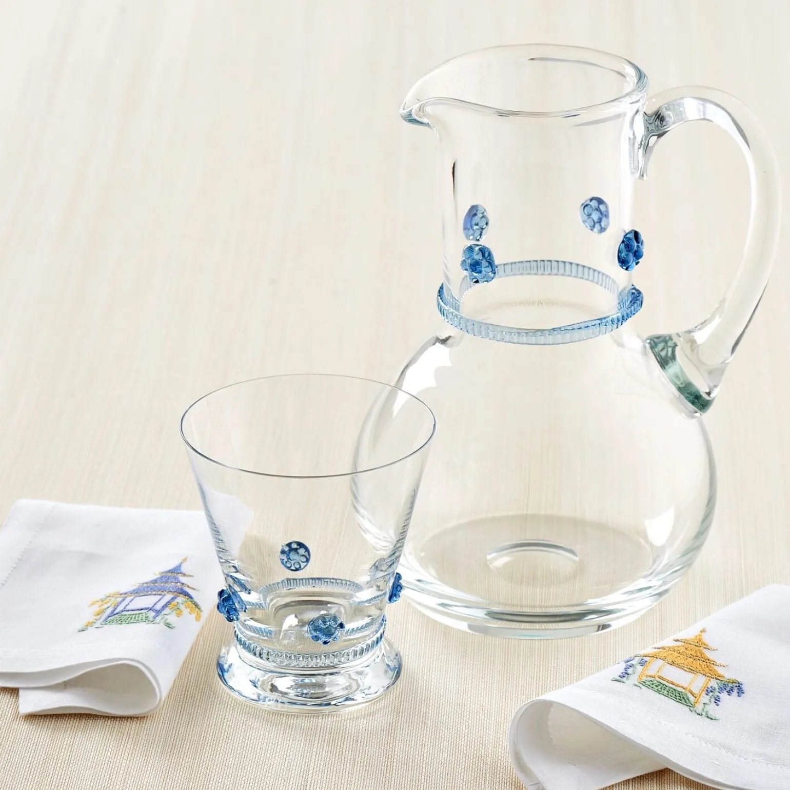 soft_blue_rosettes_tumble_2.webp Soft Blue Rosettes Tumbler