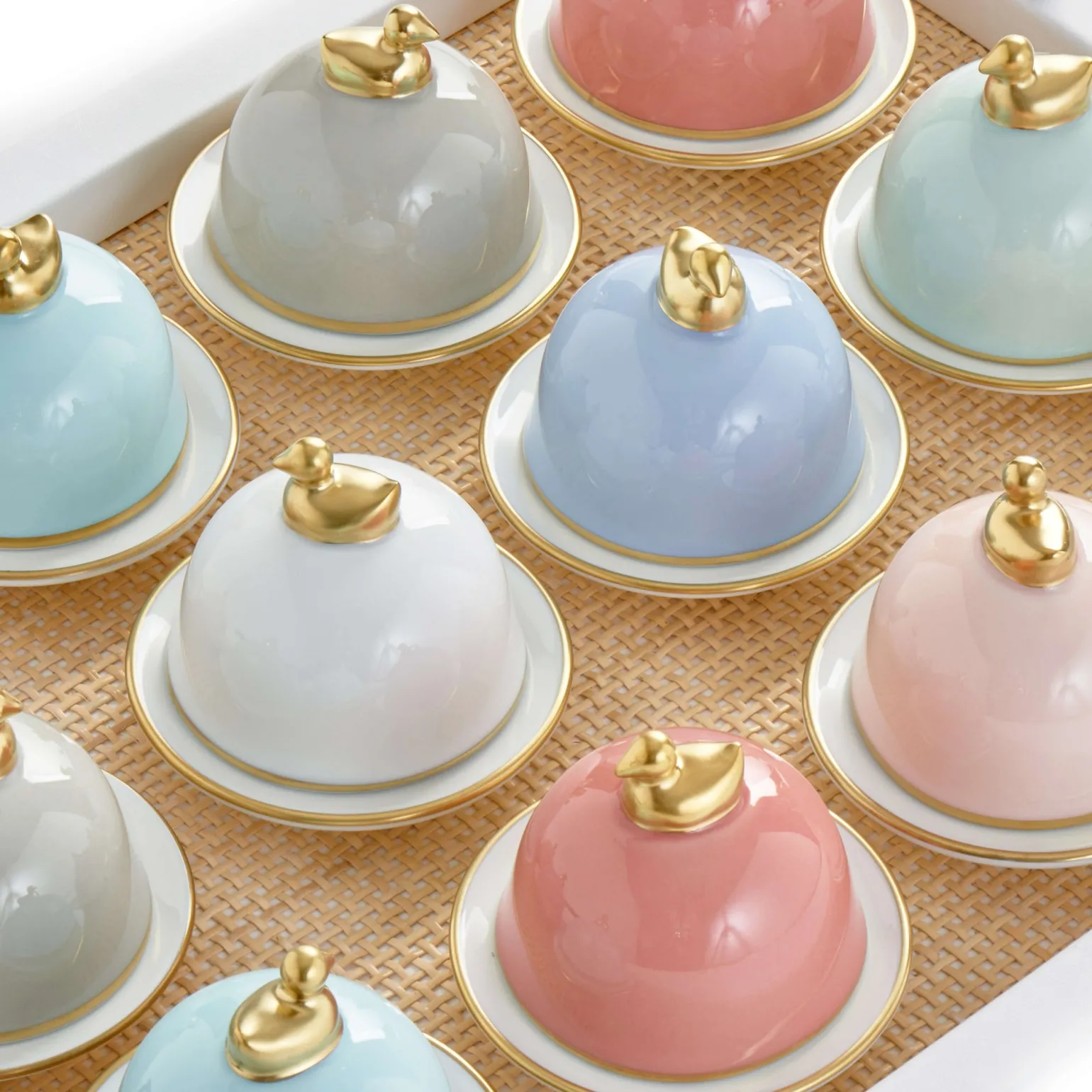 sous_le_soleil_old_rose_b_3.webp Sous Le Soleil Old Rose Butter Dish