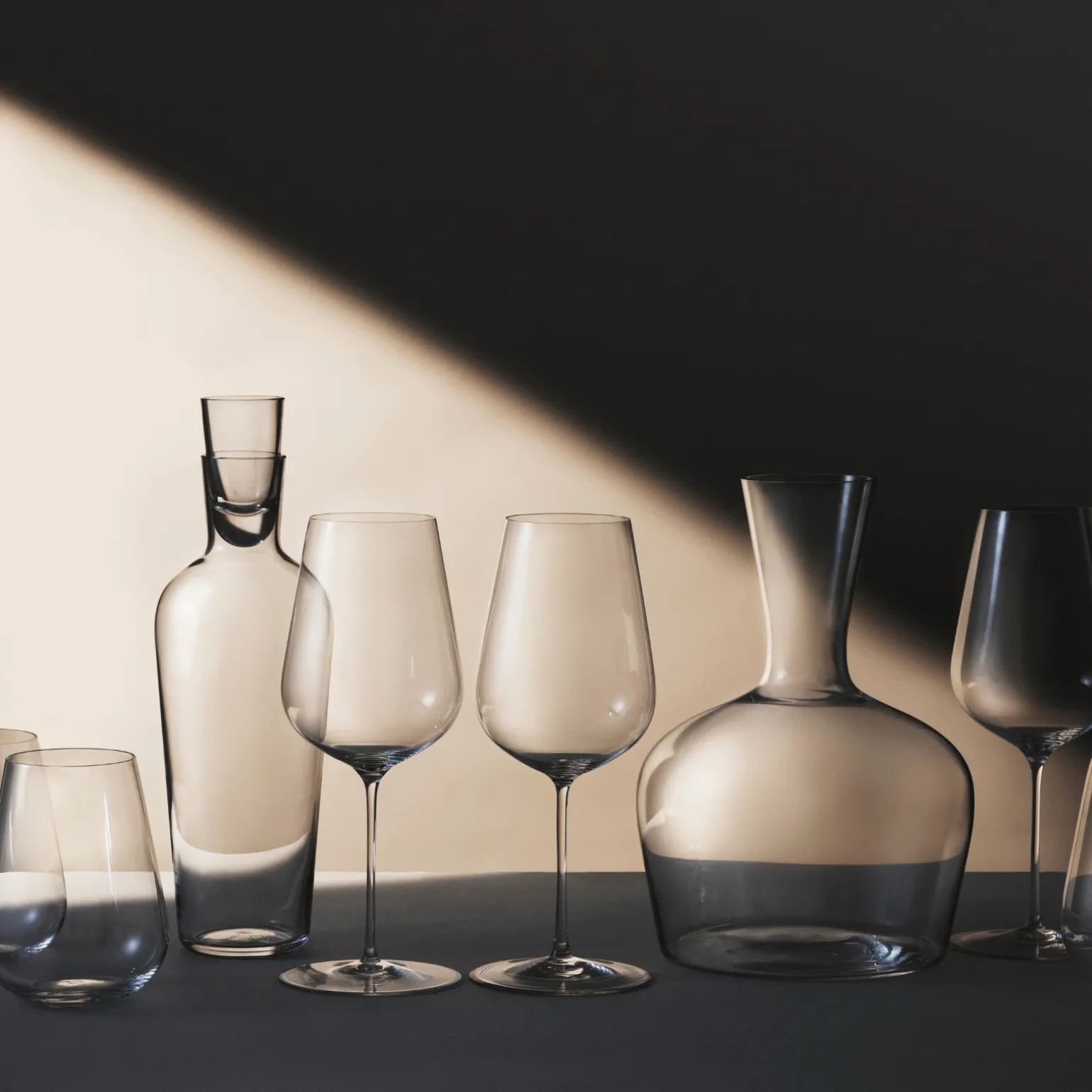 the_mature_wine_decanter_1.webp The Mature Wine Decanter