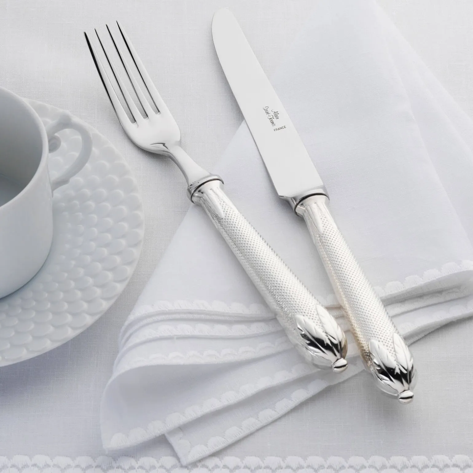 toile_brillante_piece_cut_1.webp Étoile Brillante 4-Piece Cutlery Set