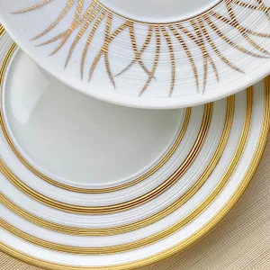 Toundra Gold Charger Plate