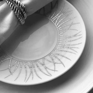 Toundra Platinum Charger Plate